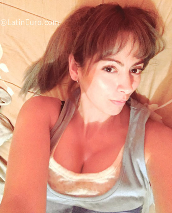 Date this happy Colombia girl Paola from Valledupar CO19045
