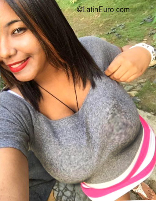 Date this tall Dominican Republic girl Ariedny from Santo Domingo DO26445