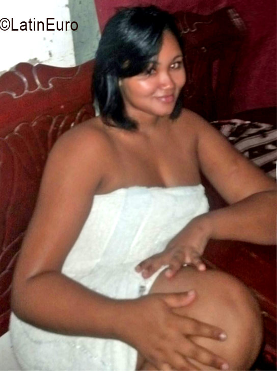 Date this beautiful Dominican Republic girl Franchis from Santo Domingo DO26452