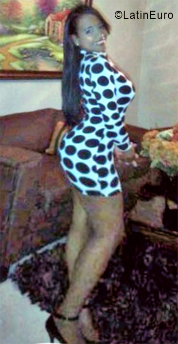 Date this good-looking Dominican Republic girl Yesel from Santiago DO26588