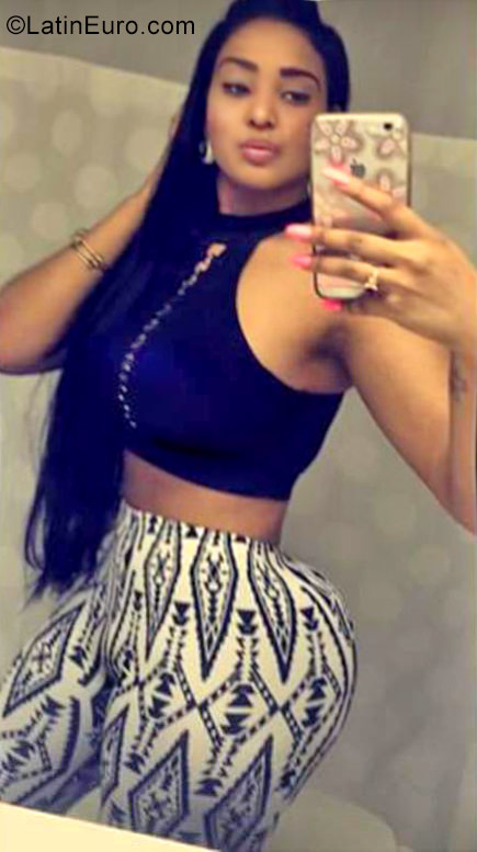 Date this young Dominican Republic girl Fior from Santiago DO26608