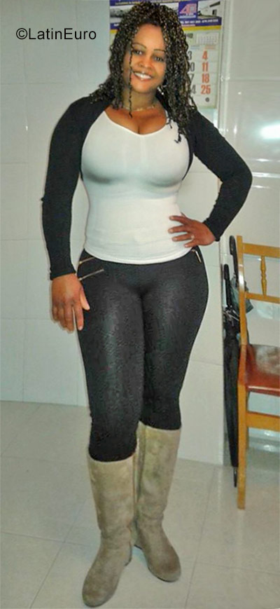 Date this nice looking Spain girl Martina from Sabadell ES350