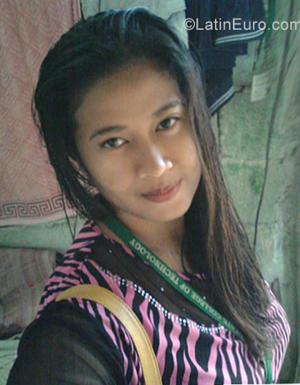 Date this cute Philippines girl Rita from Surigao City PH939