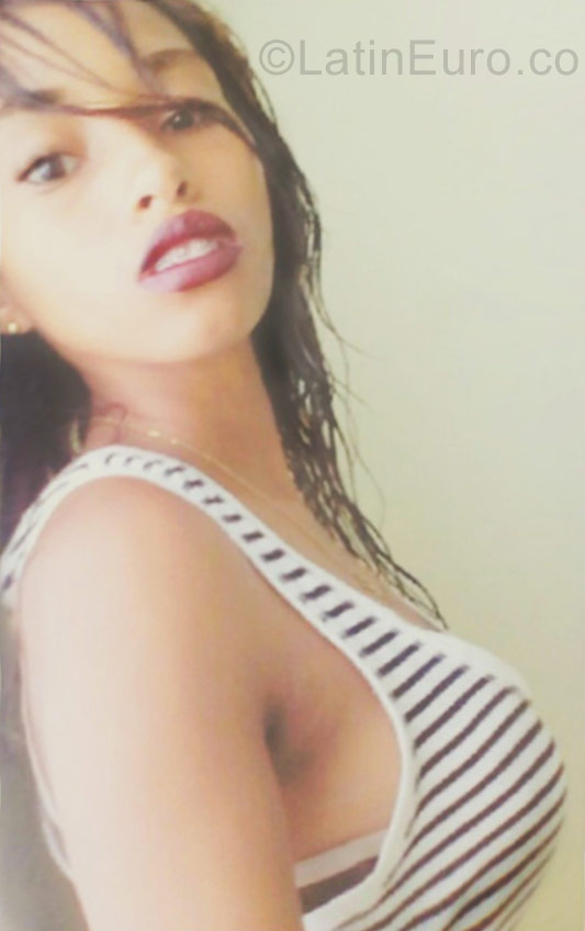 Date this georgeous Dominican Republic girl Stefania from Santo Domingo DO27055