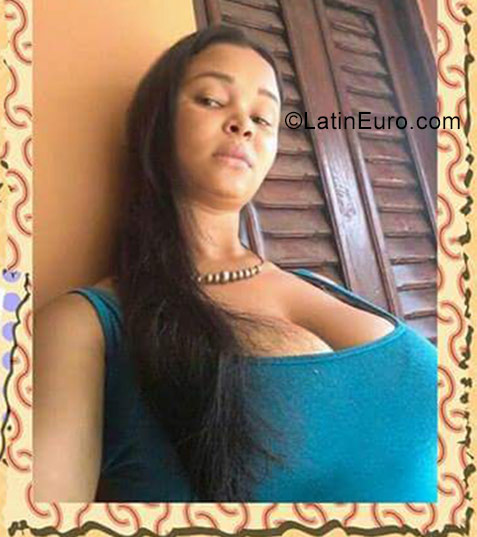 Date this hot Dominican Republic girl Jacquelin from Santo Domingo DO27160