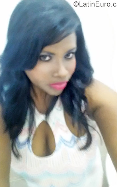 Date this attractive Dominican Republic girl Wanda from Santiago DO27248