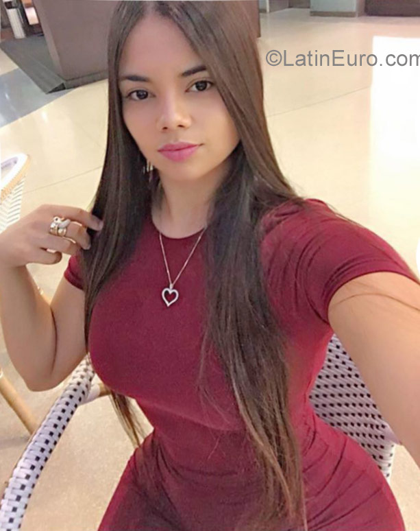 Date this delightful Dominican Republic girl Keyla from Santiago DO27316