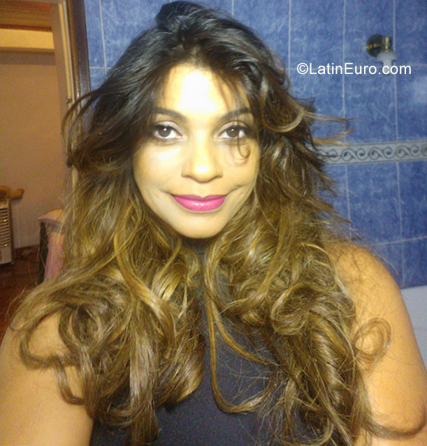 Date this passionate Brazil girl Geovana from Brasilia BR9908