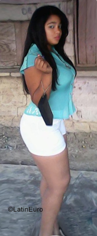 Date this stunning Dominican Republic girl Betania from Santo Domingo DO27519