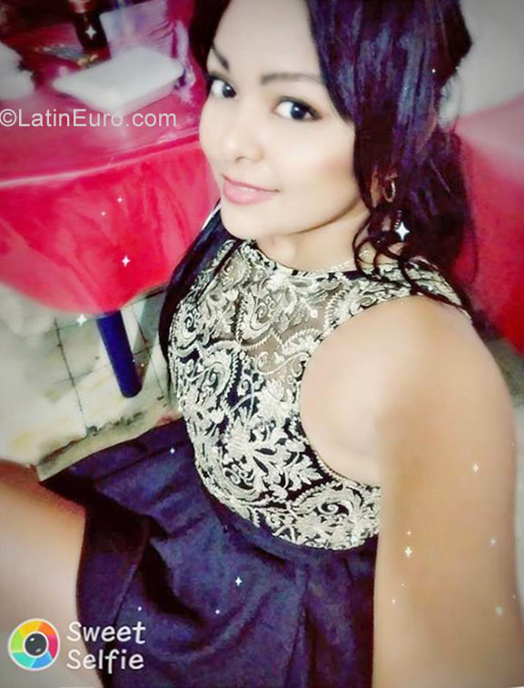 Date this charming Colombia girl Marimar57 from Valledupar CO20761