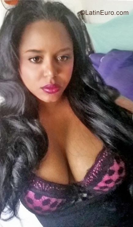 Date this georgeous Dominican Republic girl Michel from Puerto Plata DO28004