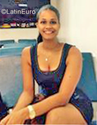 Date this cute Dominican Republic girl Nelitzia from Bonao DO28069