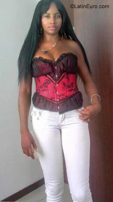 Date this exotic Colombia girl Janelli from Palmira CO20988
