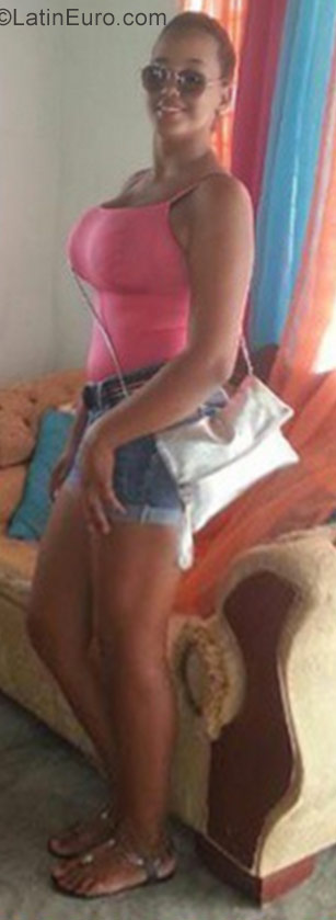 Date this georgeous Dominican Republic girl Katherine from Santiago De Los Caballeros DO28426