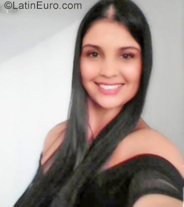 Date this cute Colombia girl Natalia from Medellin CO21237