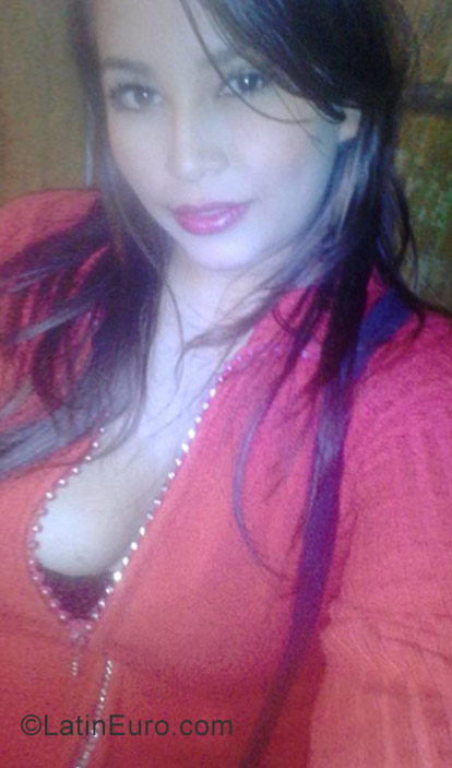 Date this tall Colombia girl Isabella from Cali CO21262