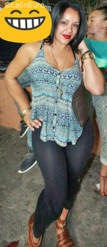Date this stunning Dominican Republic girl Laura from Jarabacoa DO28465