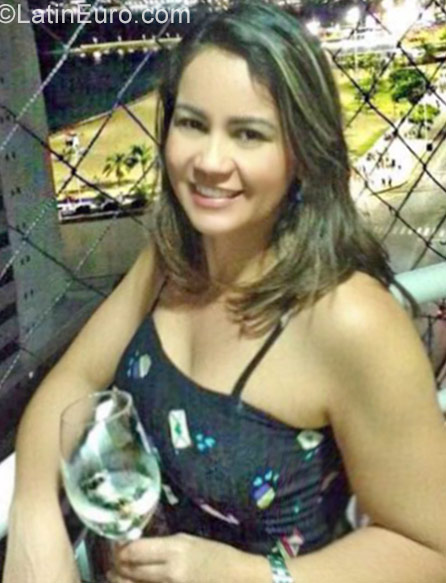 Date this passionate Brazil girl Lucvania from Fortaleza BR10086