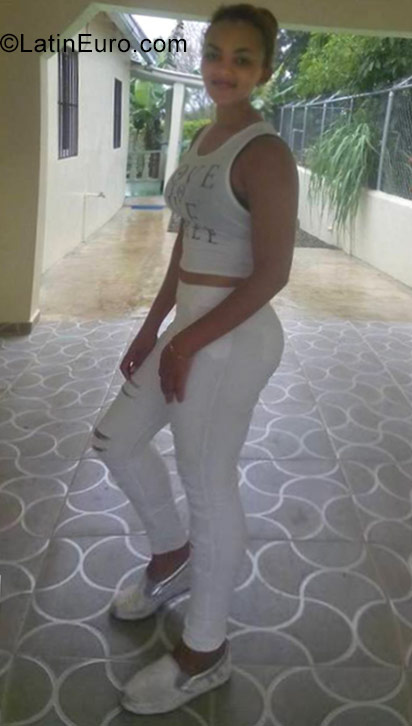 Date this charming Dominican Republic girl Channy from La Vega DO29640