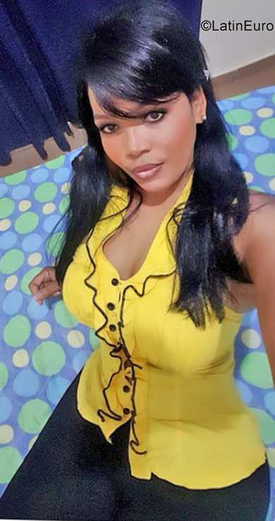 Date this beautiful Dominican Republic girl Marlen from Santo Domingo DO29664