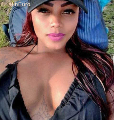 Date this nice looking Colombia girl Irene from Cali CO22145