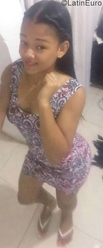 Date this gorgeous Dominican Republic girl Rocio from Santo Domingo DO30244