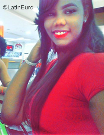 Date this lovely Dominican Republic girl Lily from Santo Domingo DO30426