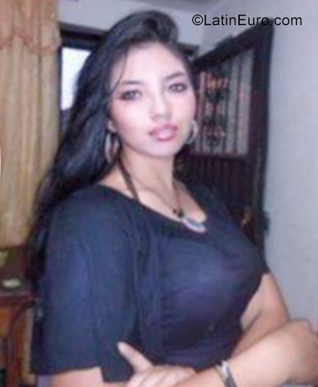 Date this funny Colombia girl Yada from Popayan CO22487