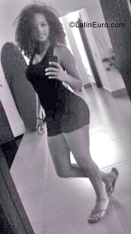 Date this gorgeous Dominican Republic girl Ana - divina from Santo Domingo DO30566