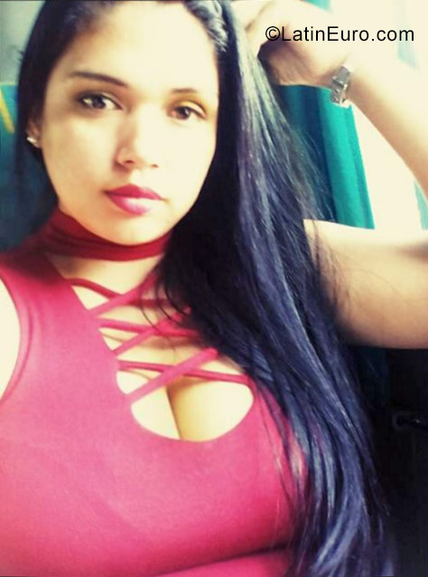 Date this young Colombia girl Yuli from Cali CO22703