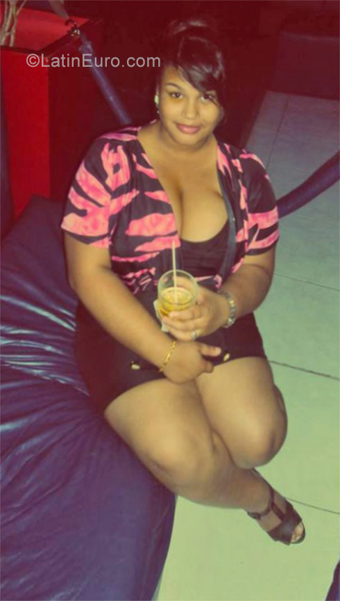 Date this happy Dominican Republic girl Jessica from Puerto Plata DO30758