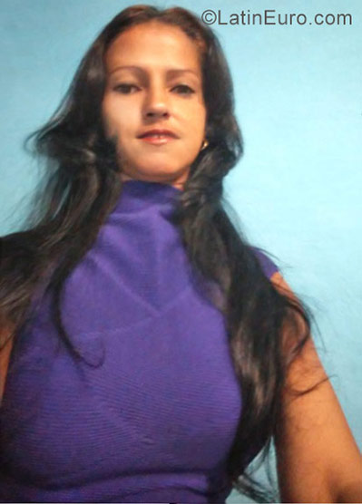 Date this exotic Cuba girl Duran from La Habana CU174