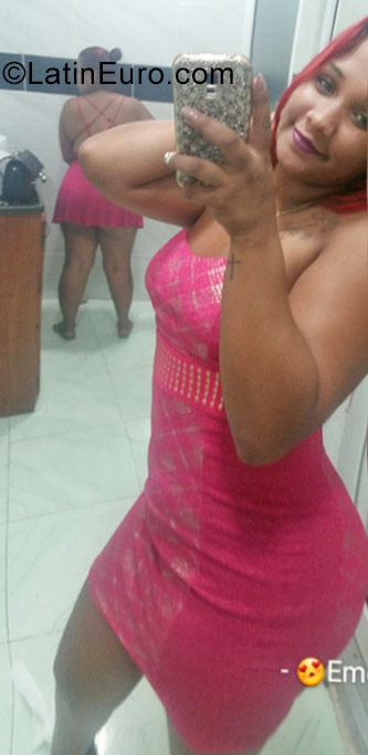 Date this good-looking Dominican Republic girl Emely from Santo Domingo DO31385