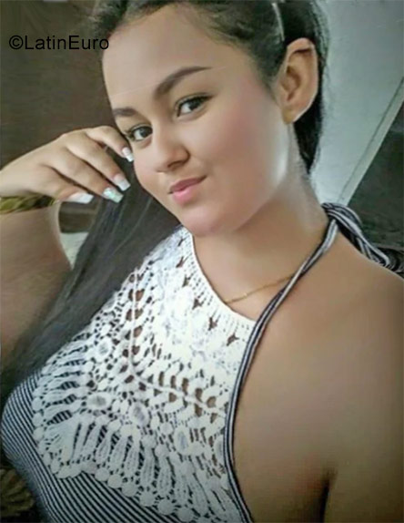 Date this hot Colombia girl Aleja from Pasto CO23254