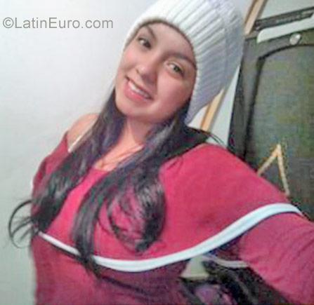 Date this fun Colombia girl Dayana from Bogota CO23282