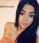 young Colombia girl Maria from Cali CO32126
