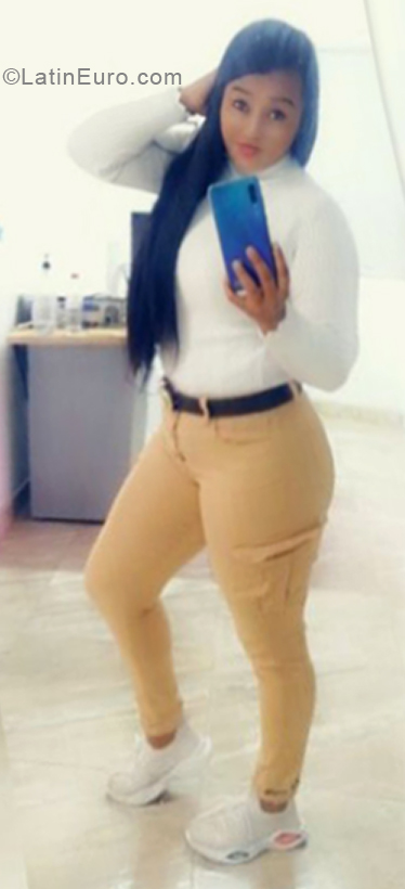 Date this pretty Colombia girl Nairoby from Bogota CO31797