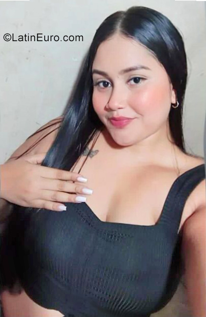 Date this foxy Colombia girl Fabiola from Bogota CO31707