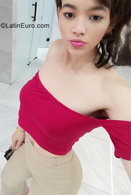 Date this gorgeous Dominican Republic girl Leidy from Santiago DO40798