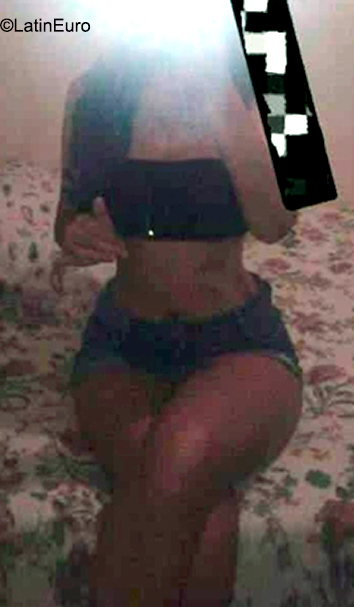 Date this young Paraguay girl Noemi from Asuncion PY71