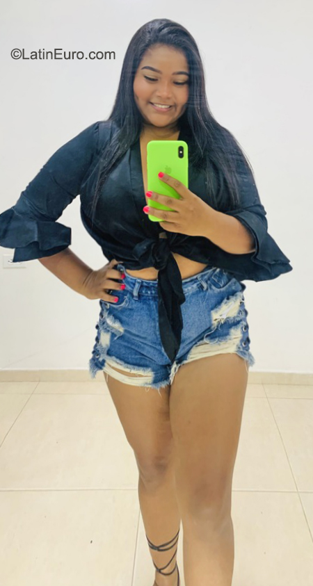 Date this nice looking Colombia girl Karen Brito from Valledupar CO31890