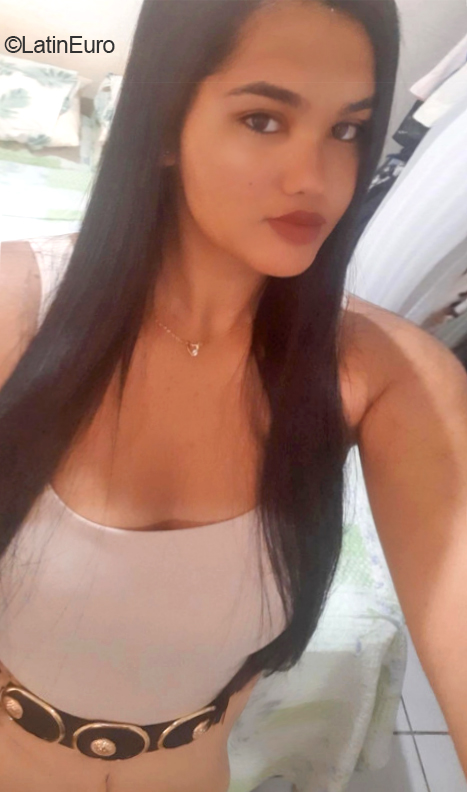 Date this beautiful Brazil girl Anna from Recife BR12017