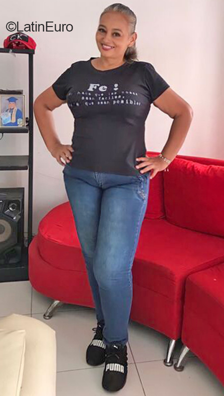 Date this charming Colombia girl Yolisbeth from Valledupar CO31909