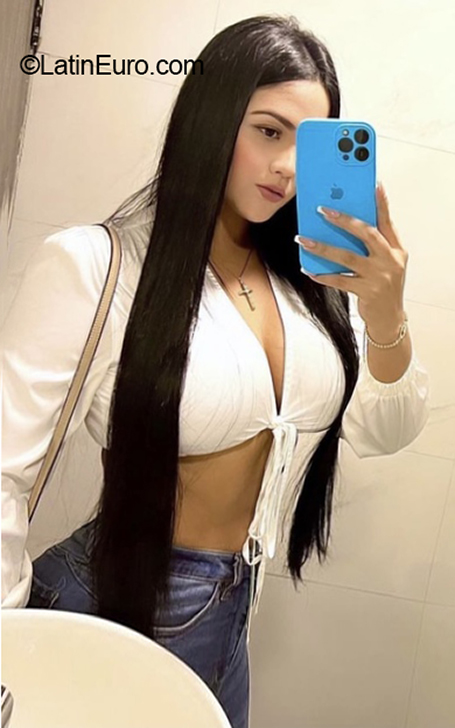 Date this sultry Mexico girl Kasandra from Gómez MX2624
