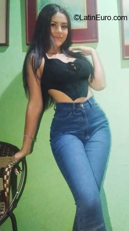 Date this foxy Mexico girl Gabriela from Mexico City MX2628