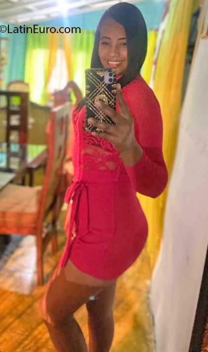 Date this sensual Dominican Republic girl Belkis from Santo Domingo DO41021