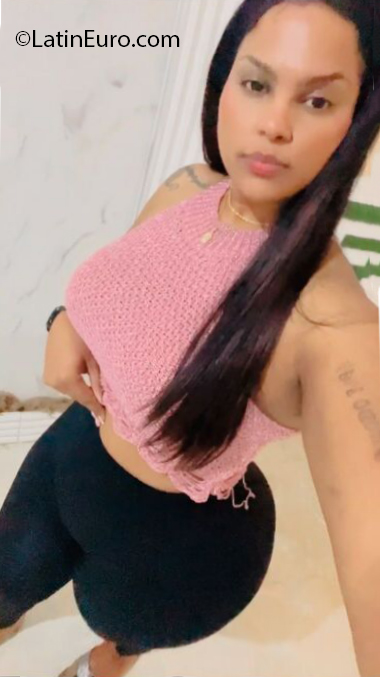 Date this attractive Dominican Republic girl Louisa from Santiago DO41022