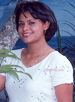 Date this beautiful Honduras girl Saida from  N3878