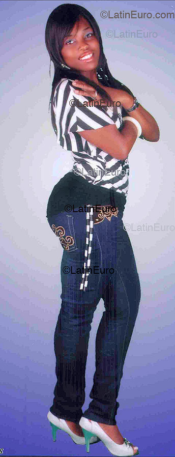 Date this attractive Any Country girl Tiziana from  A9520