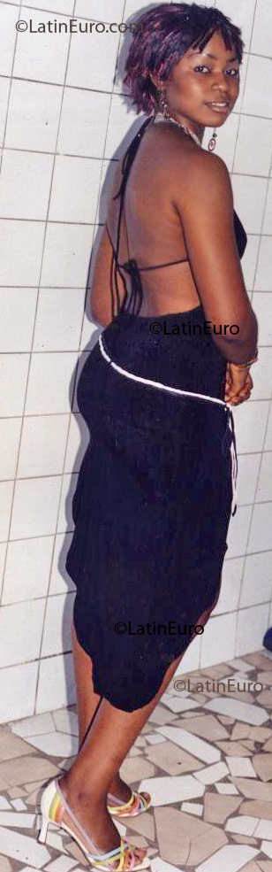 Date this charming Any Country girl Grace from  A9528